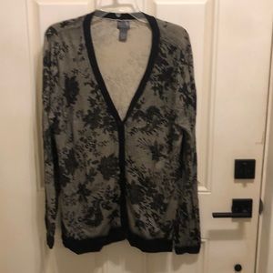 Chicos additions size 3, V-neck long sleeve print sweater
